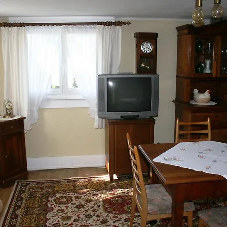 Apartment Gemuetliches Altes Fachwerkhaus Mit Vorgarten Kehl